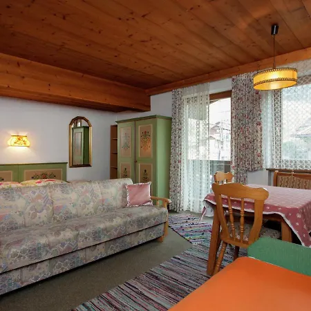 Apartment In Hart Im Zillertal With Garden Balcony Parking 公寓 *
